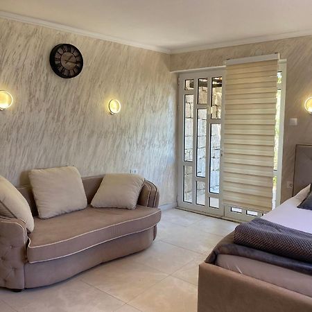Apartments Stankovic & Boat Tours Вирпазар Экстерьер фото